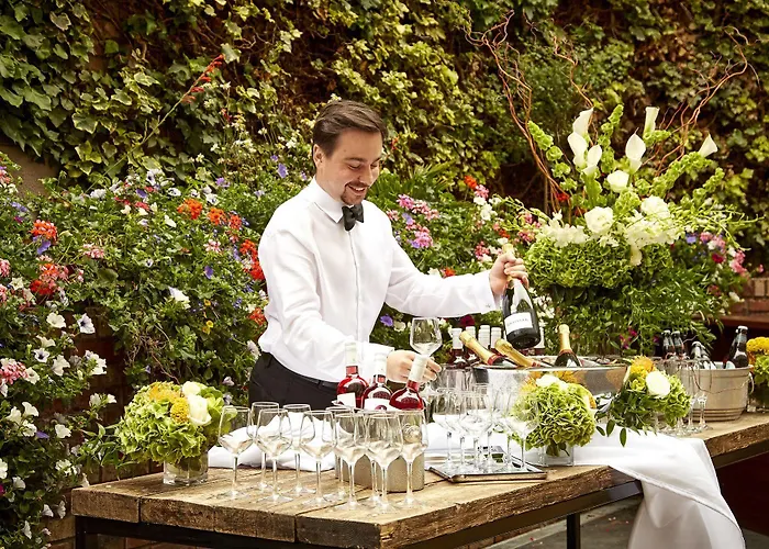 Red Cow Moran מלון 4*