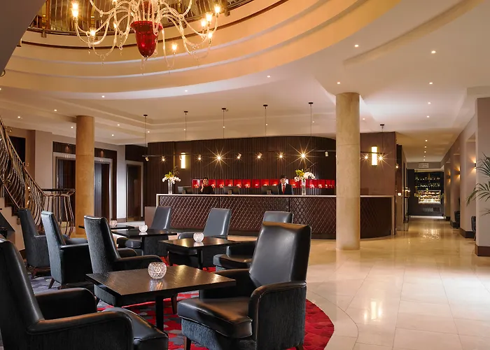 Red Cow Moran Отель 4*