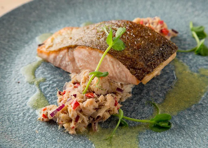 Отель Red Cow Moran 4*