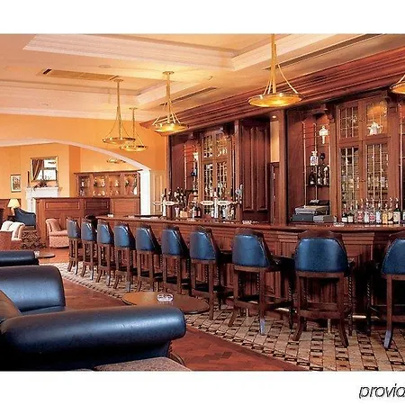 Red Cow Moran Hotell 4*