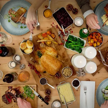 Hotell Red Cow Moran 4*