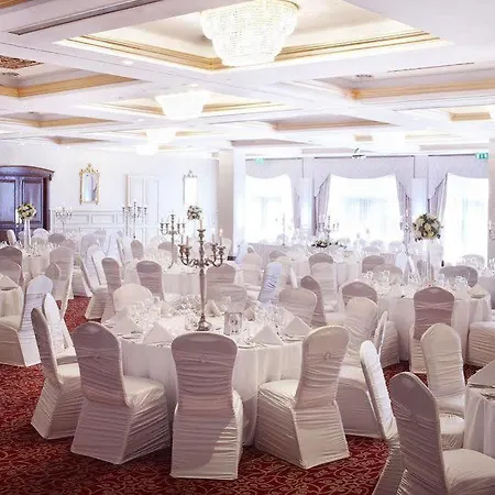 Red Cow Moran Hotell 4*