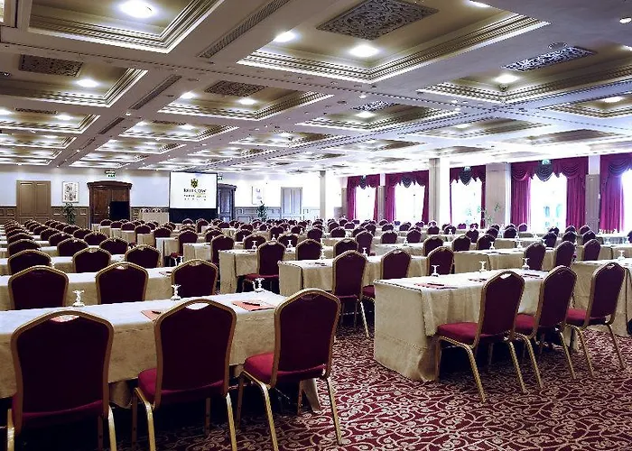 Hotel Red Cow Moran 4*