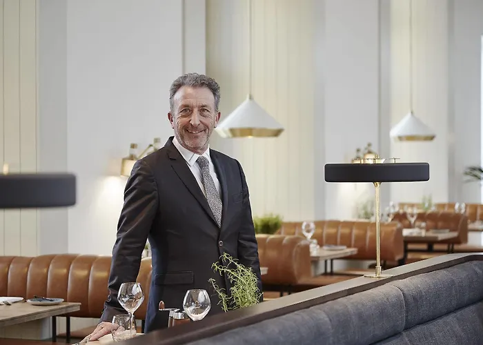 Red Cow Moran 호텔